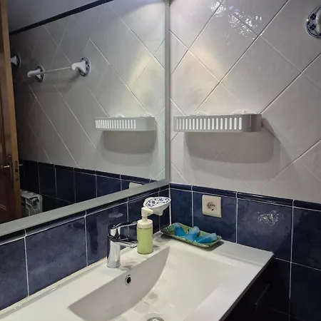 Daire Carlos's House, En Tu Casa