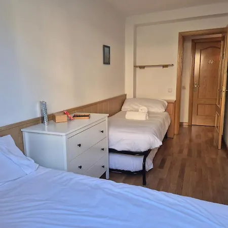Daire Carlos's House, En Tu Casa Puigcerdà